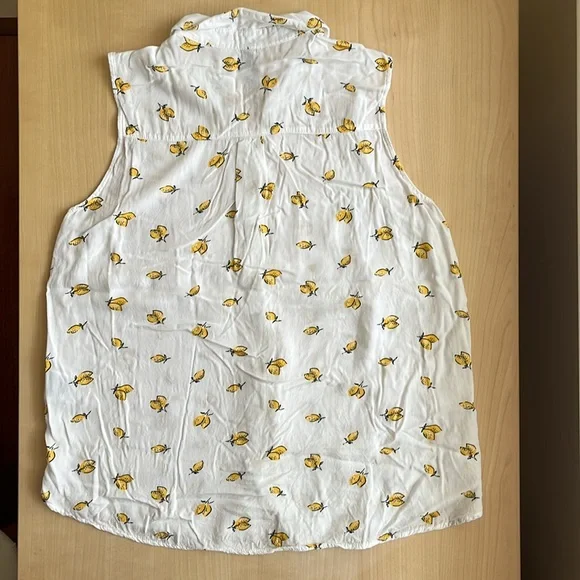 H&M Lemon Novelty Print Collared 100% Viscose Sleeveless Shirt Women's Size 6 - Picture 5 of 7